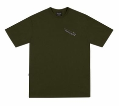 CAMISETA DISTURB - SAFETY PIN T-SHIRT IN DARK GREEN