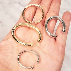 Piercing Ear Hook Texturizado - Dourado - Oh La la! Acessórios Fashion