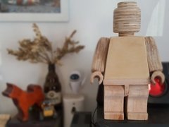 Imagen de Escultura Figura Lego En Madera