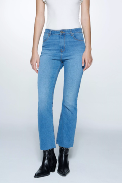 Jean INDUS tiro alto ultraslim (celeste) - comprar online