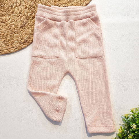 JOGGERS LANILLA CON BOLSILLOS rosa bebe (Talle 6-9 meses)