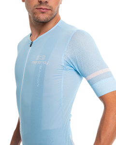 Camisa Ciclismo Márcio May Pro Sky Blue Foto com Modelo Detalhes