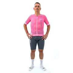 Camisa de Ciclismo Márcio May Pro Deep Pink Foto com Modelo Frente