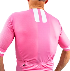 Camisa Ciclismo Márcio May Pro Deep Pink Foto com Modelo Detalhes