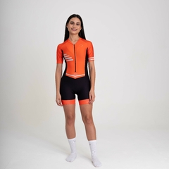 Macaquinho Ciclismo Feminino Marcio May Sport Orange Foto com Modelo Frente