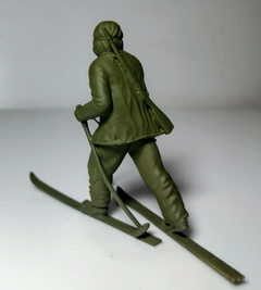 SOLDADO RUSO CON ESQUÍES 2 - comprar online