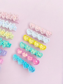 Hair clips acrílico com paetês na internet