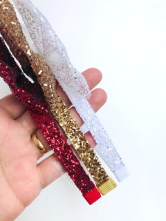 Tiara Antonela tule Glitter na internet