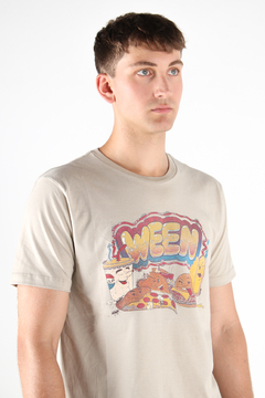 Remera ween en internet