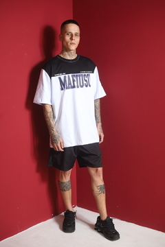 Camiseta Oversized Especial Colosseo Preta/Branca na internet