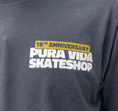 Remera Pura Vida "15 años" Negro - Pura Vida Skateshop