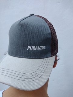 Gorra Pura Vida 'Trucker Racing' Grey Brown - comprar online