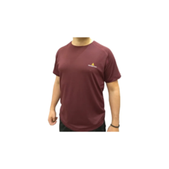 Remera deportiva hombre dry fit bordo - RMDF