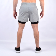 Short con calza y bolsillos deportivo hombre gris- shlybccmicro en internet