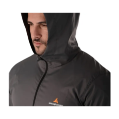 Campera Para Lluvia Capucha + Pantalón Bolsillo Negro - PASION AL DEPORTE