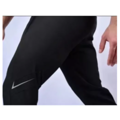 Remera Deportiva Negra Rehodry Hombre + Pantalón Microfibra Pmicrolux Ng en internet