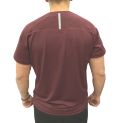 Combo Urblux! Bermuda Bolsillos + Remera Bordo Deportiva - tienda online