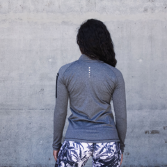 Camiseta Térmica GRIS Mujer Urban Luxury - Termpladama - PASION AL DEPORTE