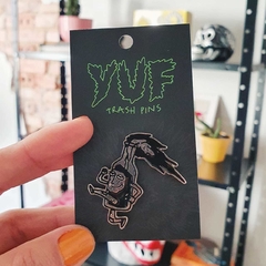 PIN YUF - MOLOTOV