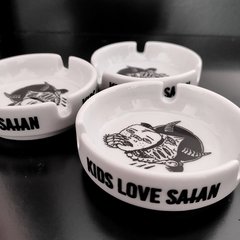 KIDS LOVE SATAN ASHTRAY - yuf