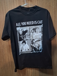 CAMISETA ALL YOU NEED IS CAT THE BEATLES