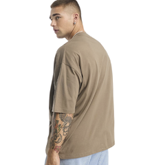T-shirt Oversized Brown Stecchi na internet