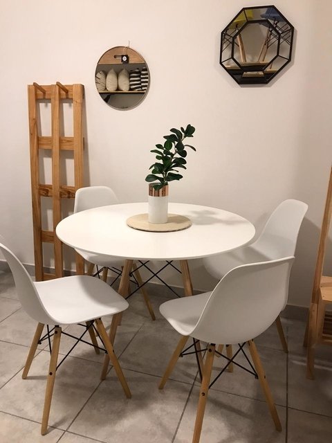 MESA PARAISO 1,40 CON PATAS BLANCAS - DecoHome