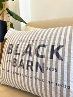 ALMOHADON BLACK BARN RAYADO BEIGE CON MANIJAS 50X70 - DecoHome