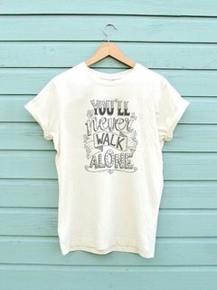 Camiseta BTS “You’ll Never Walk Alone”