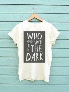 Camiseta Camila Cabello "Who Are You In The Dark"