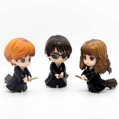 Figura Hermione con escoba - comprar online