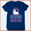 Camiseta Todo mundo tem um anjo da guarda os sortudos têm um shihtzu na internet