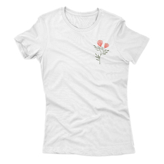 Camiseta Flor Vermelha Peito - comprar online