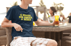 Camiseta O Brasil me obriga a beber na internet