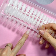 Tips Medianos Prelimados Almendrados - en Caja x 240u - para Soft gel y Press on Nails - tienda online