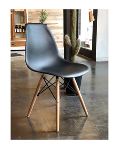 SILLA EAMES NEGRA