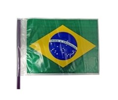 10 Bandeiras De Mão Do Brasil Com Haste Bastão 20x15cm