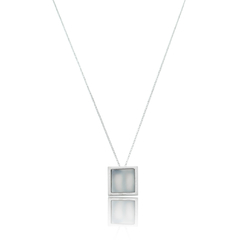 Square-shaped Mother of Pearl Necklace on internet