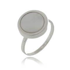 Round-shaped Mother of Pearl Ring on internet