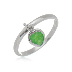 Anillo con colgante de corazón de jade verde