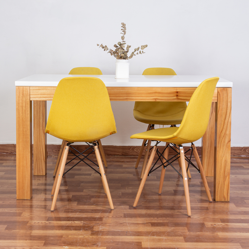 Mesa Comedor rectangular de 160 con extensible y 4 sillas tapizadas Color  principal Amarillo Grado de envejecido Medio envejecido Color secundario  Ninguno