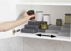 ESCALERITA ORGANIZADORA EXTENSIBLE DE COCINA GRIS