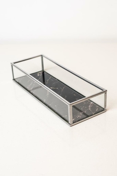 CAJA DE VIDRIO "DOMINIC" ALARGADA CON BASE MARMOLADA BLACK - comprar online