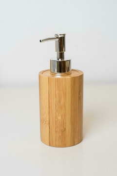 DISPENSER "VALSEN" CILINDRICO DE BAMBOO CON PLATEADO