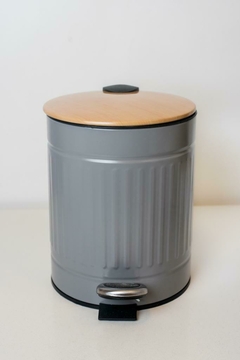 CESTO DE RESIDUOS VINTAGE CON PEDAL GRIS CON TAPA DE BAMBOO 5 LITROS