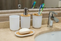 SET x5 PARA BAÑO NORDICO CON BAMBOO CON ESCOBILLA