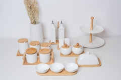 SET x3 FRASCOS DE CERAMICA "GRECIA" BLANCOS CON BASE DE BAMBOO - tienda online