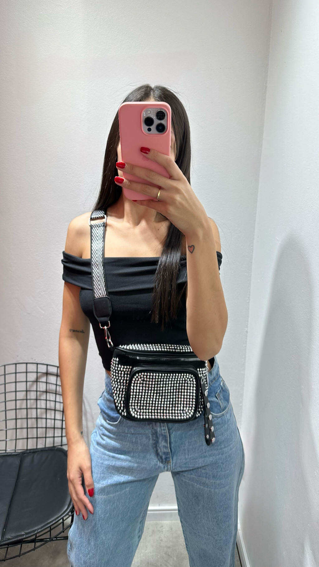 RINONERA EMILIA PLATEADA Comprar en ALL COLORS