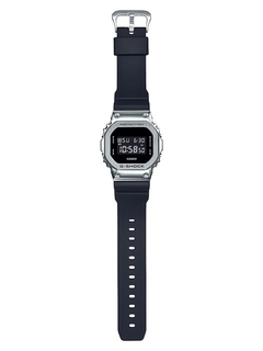 Reloj G Shock GM-5600-1 - comprar online