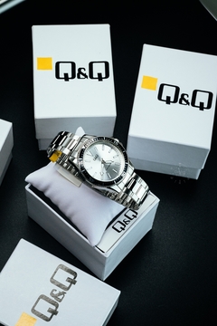 Reloj Q&Q QB64J201Y - comprar online